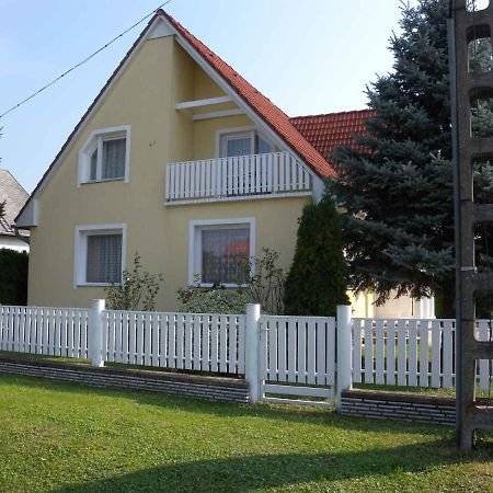 Apartments In Felsopahok/Balaton 19019 Exterior photo